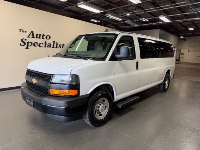 chevrolet express passenger 2023 1GAZGNFP7P1234217 image chevrolet express passenger 2023 1GAZGNFP7P1234217 image